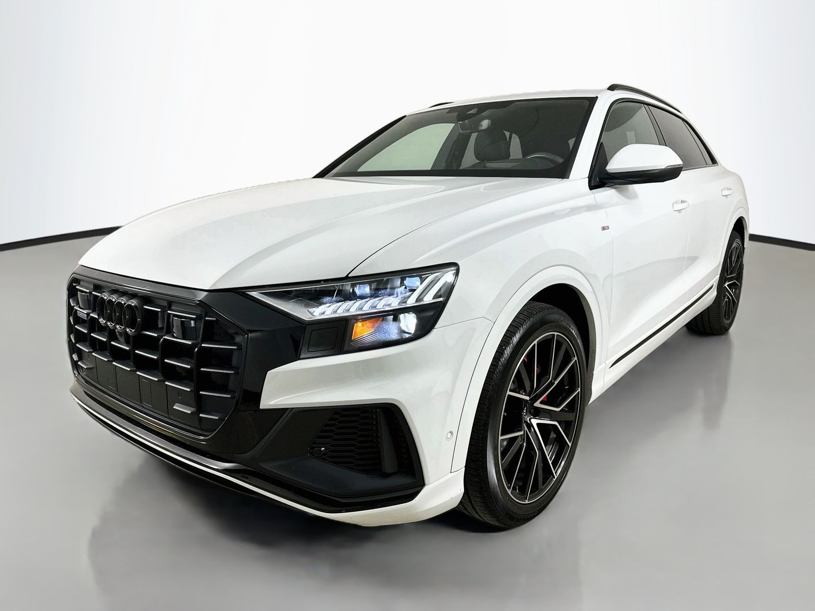 Glacier White 2023 Audi Q8 SUV / Crossover All-Wheel Drive 8-Speed Automatic