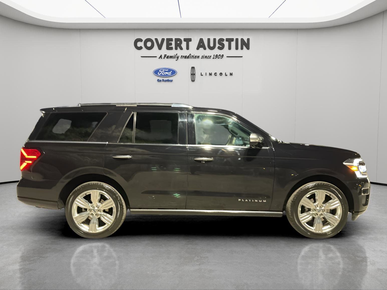 Used Car 2023 Ford Expedition  Platinum For Sale Under $60,000 In Austin, Texas