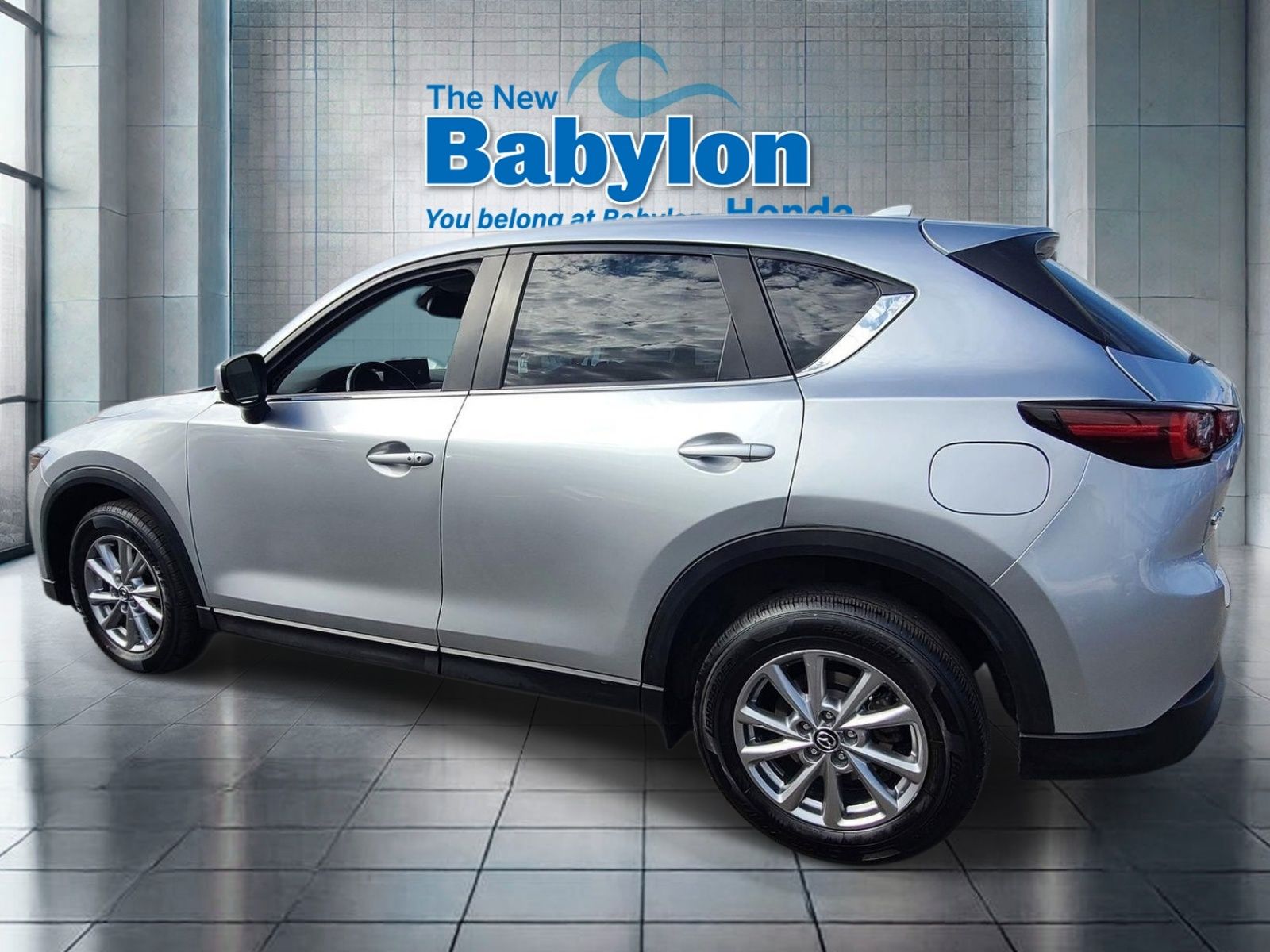 View vehicle photo 2