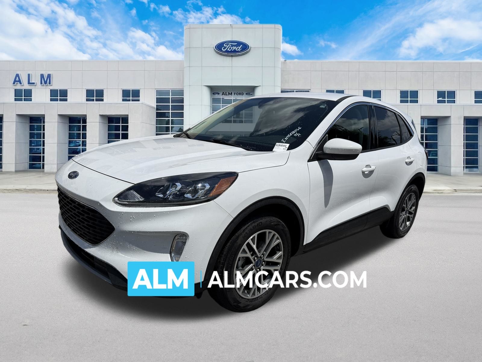 Oxford White 2022 Ford Escape Hybrid SUV / Crossover All-Wheel Drive Continuously Variable Transmission
