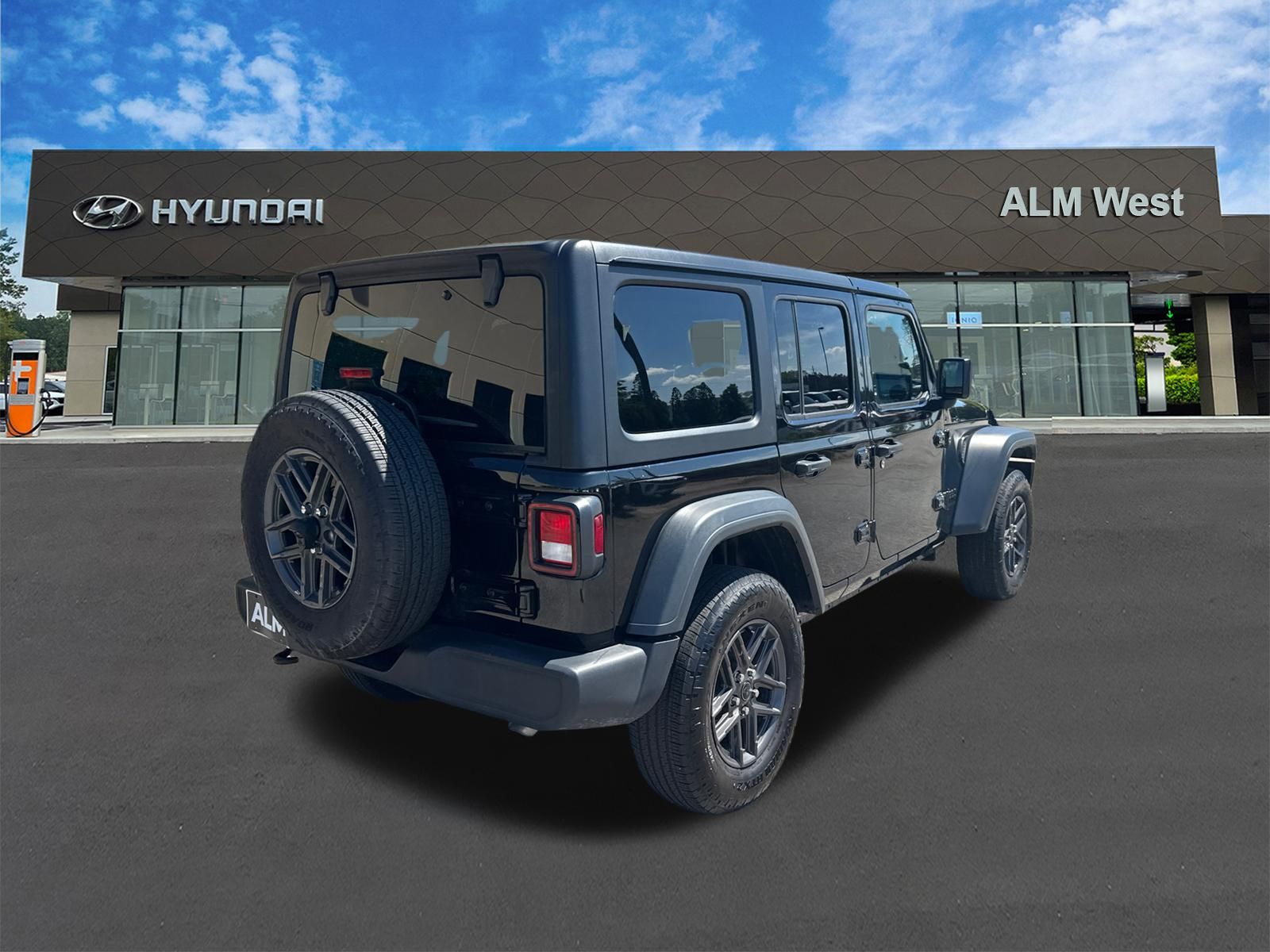 Used 2025 Black Jeep Sport S image 5