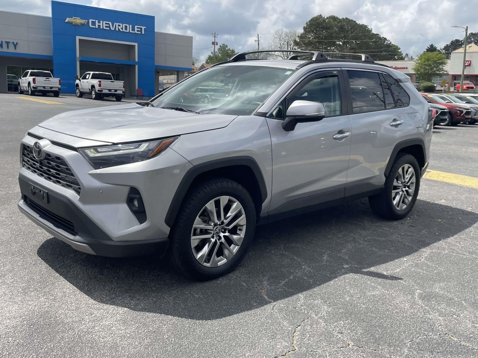 View vehicle photo 7