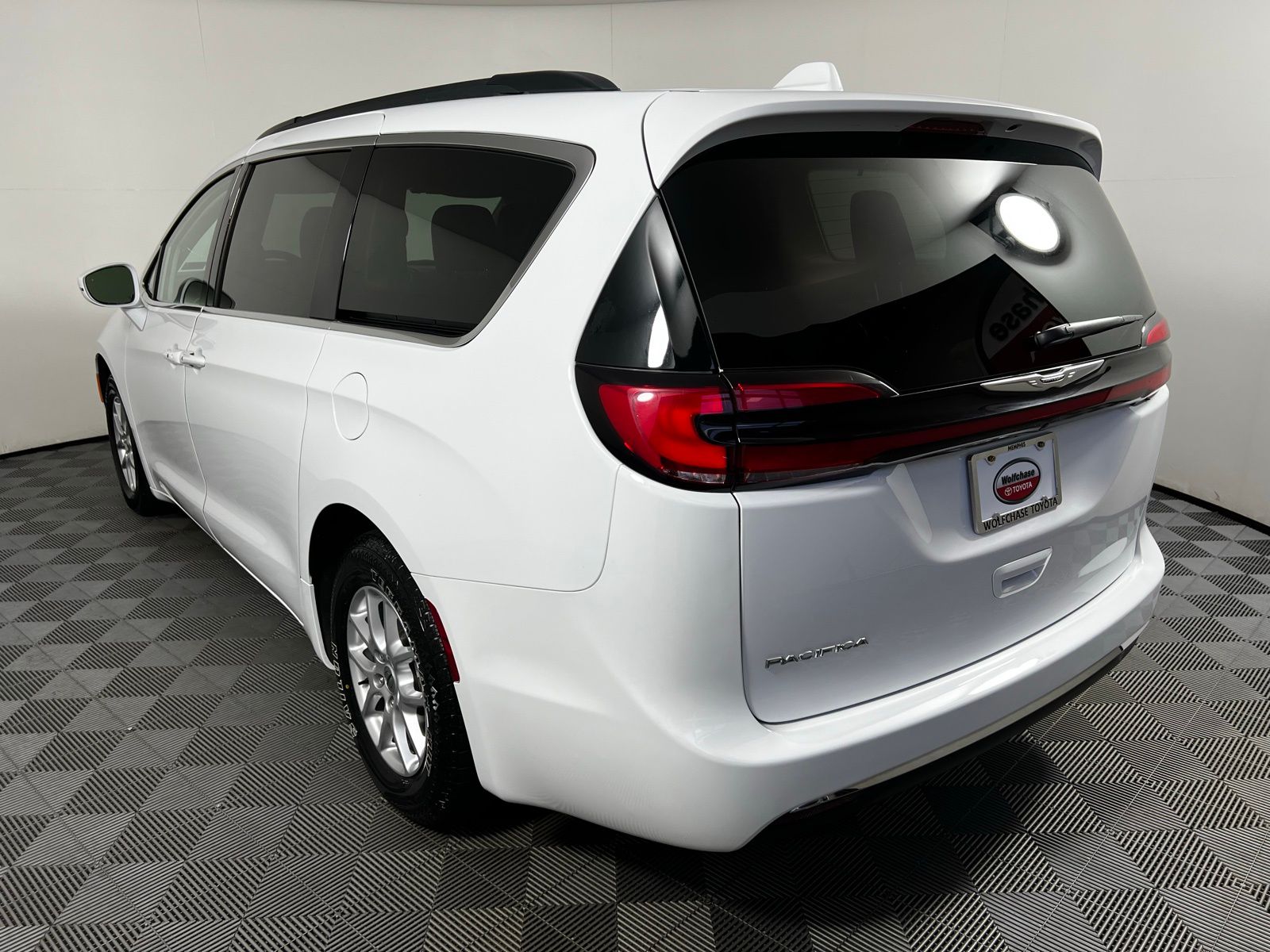 2022 Chrysler Pacifica Touring L 7