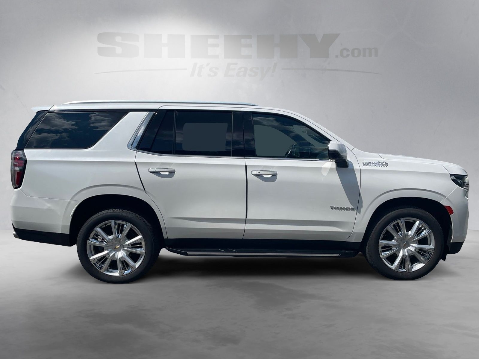 Used 2021 Pearl Chevrolet High Country image 10