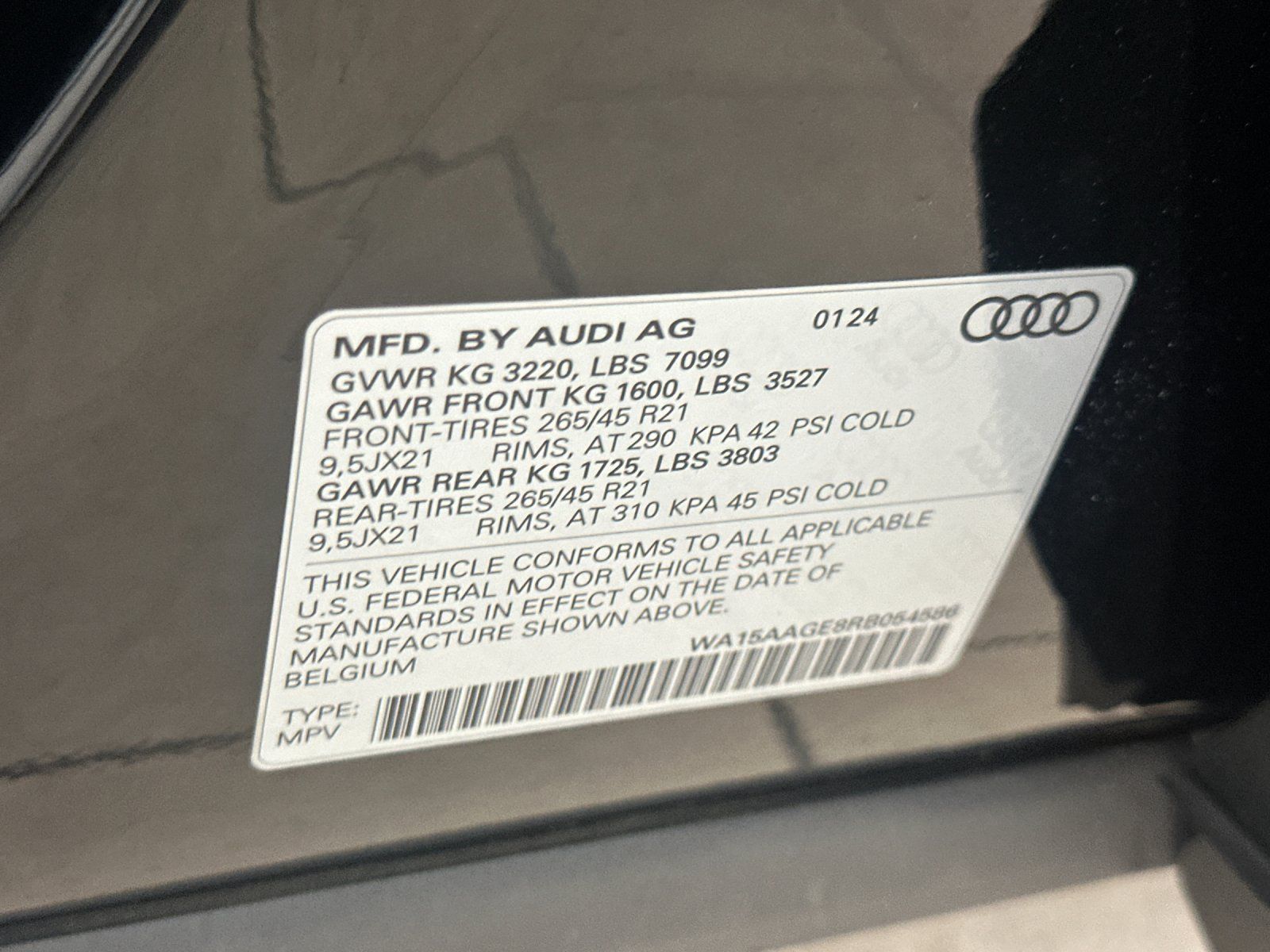 2024 Audi Q8 e-tron Premium Plus — foto completa 27 de 27