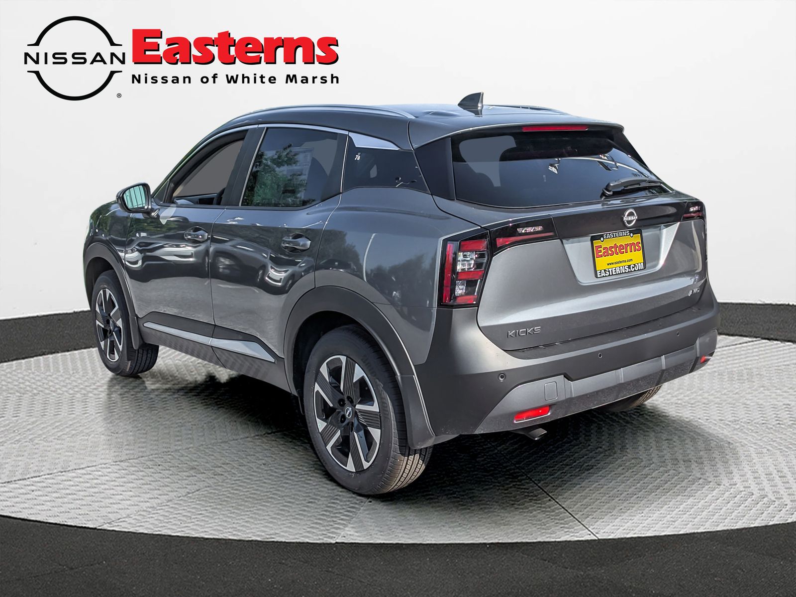 2025 Nissan Kicks SV photo 4