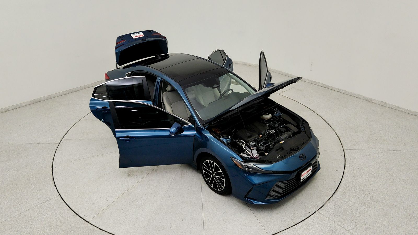 Used 2025  Toyota XLE image 19