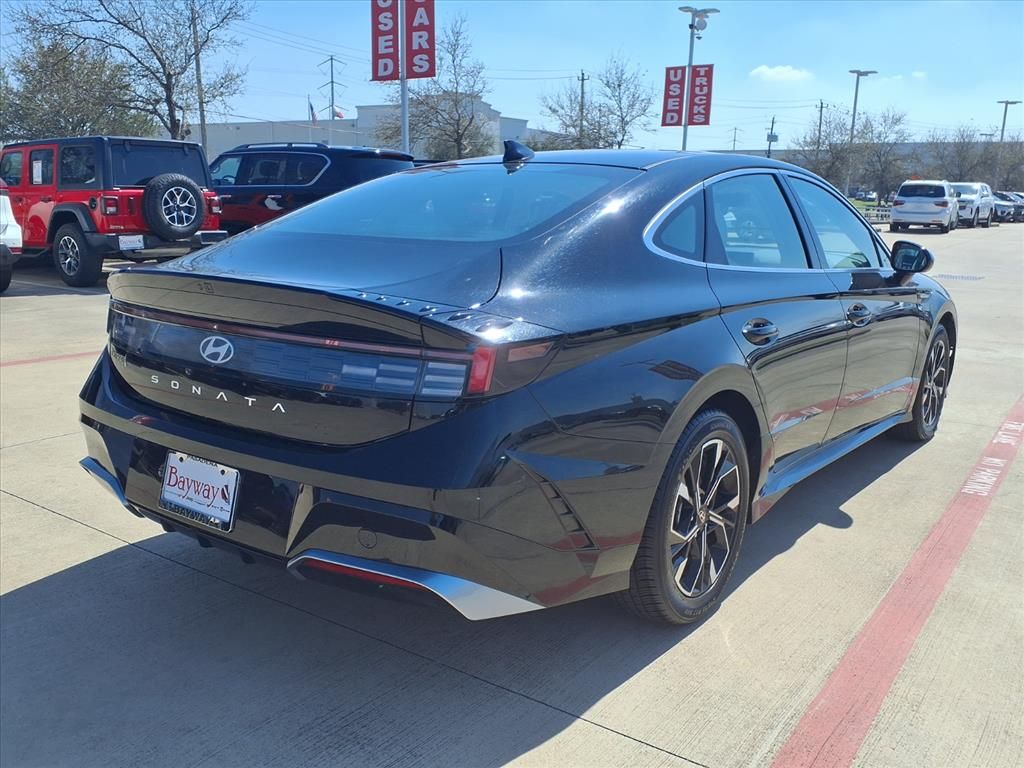 2025 Hyundai Sonata SEL - 4