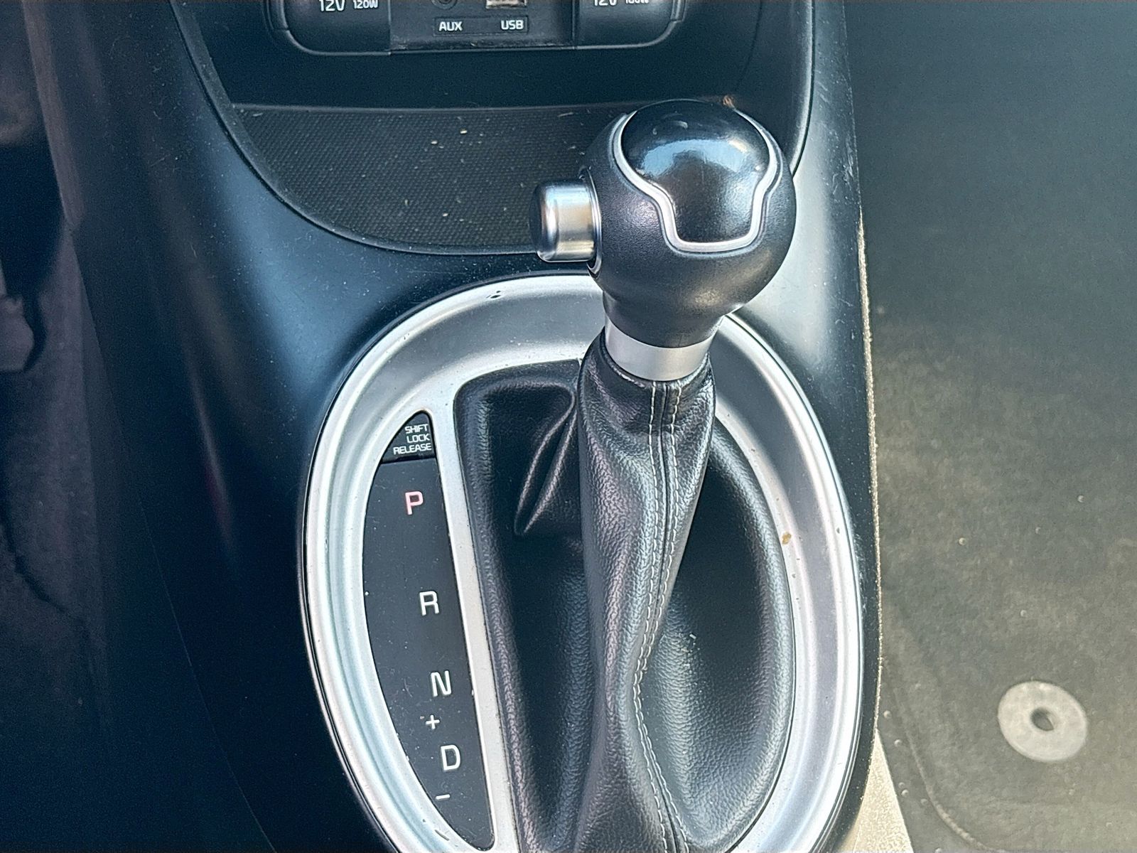 Used 2018 Gray Kia Plus image 16
