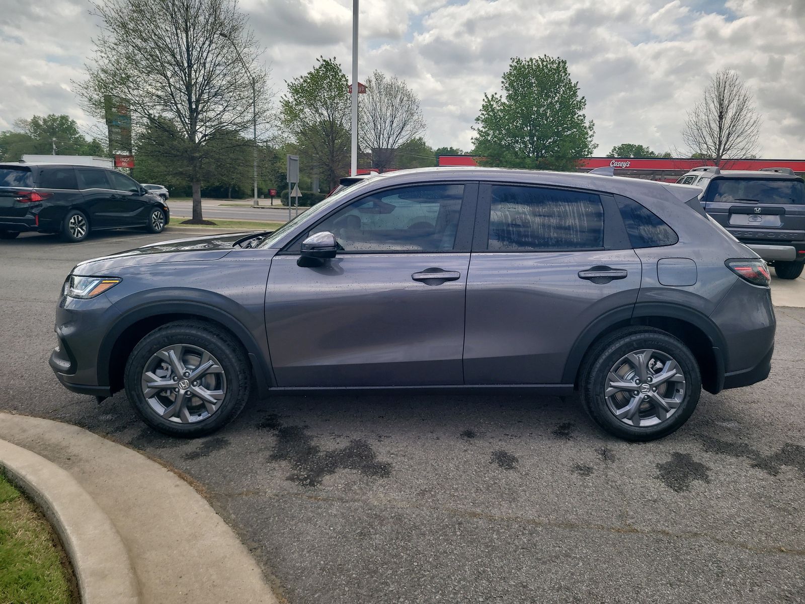 View vehicle photo 6