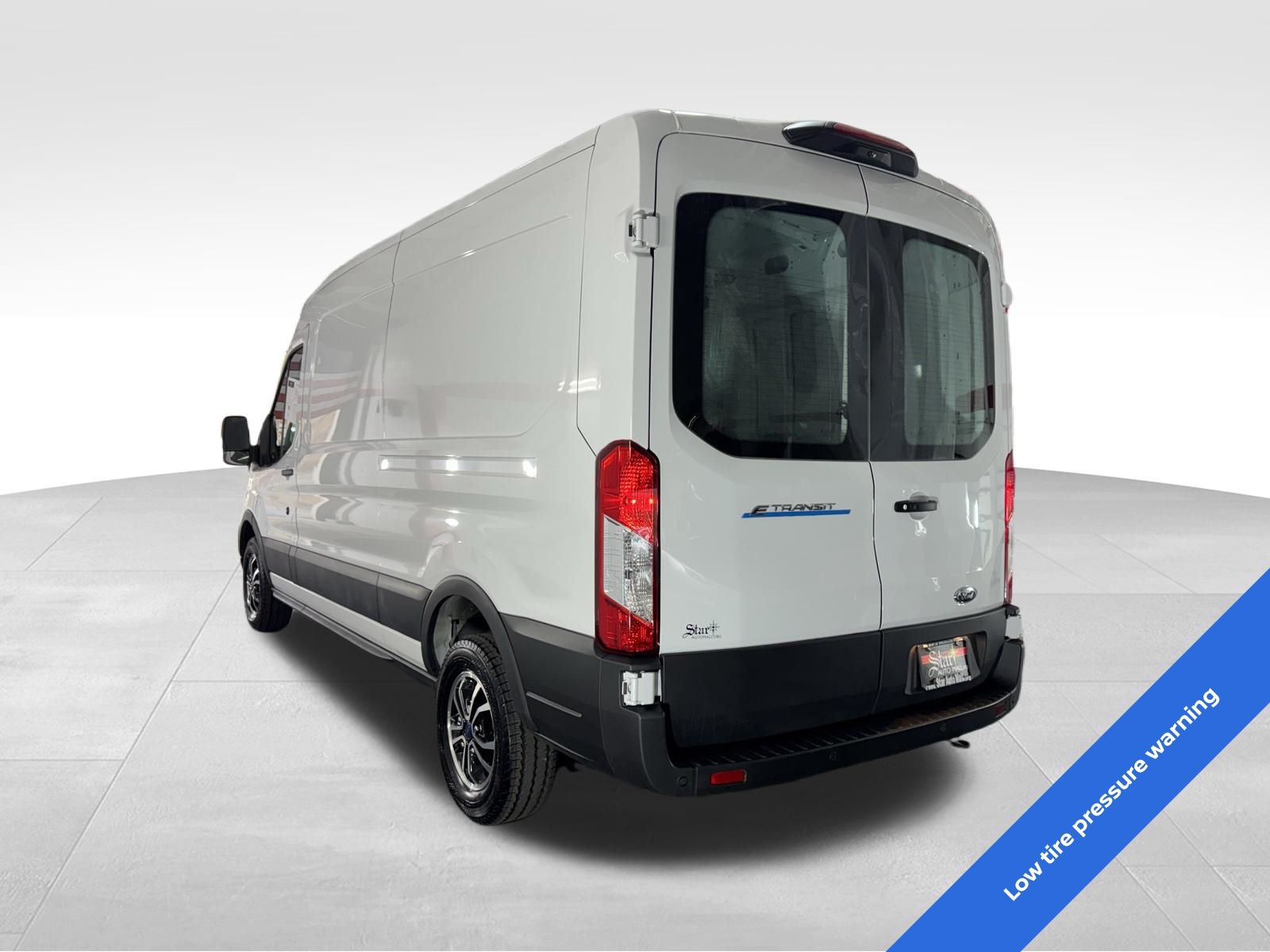 View vehicle photo 6