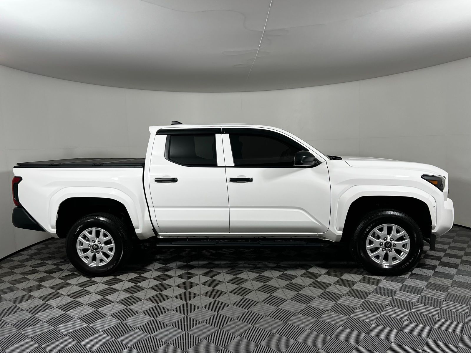 Thumbnail: 2025 Toyota Tacoma - 4