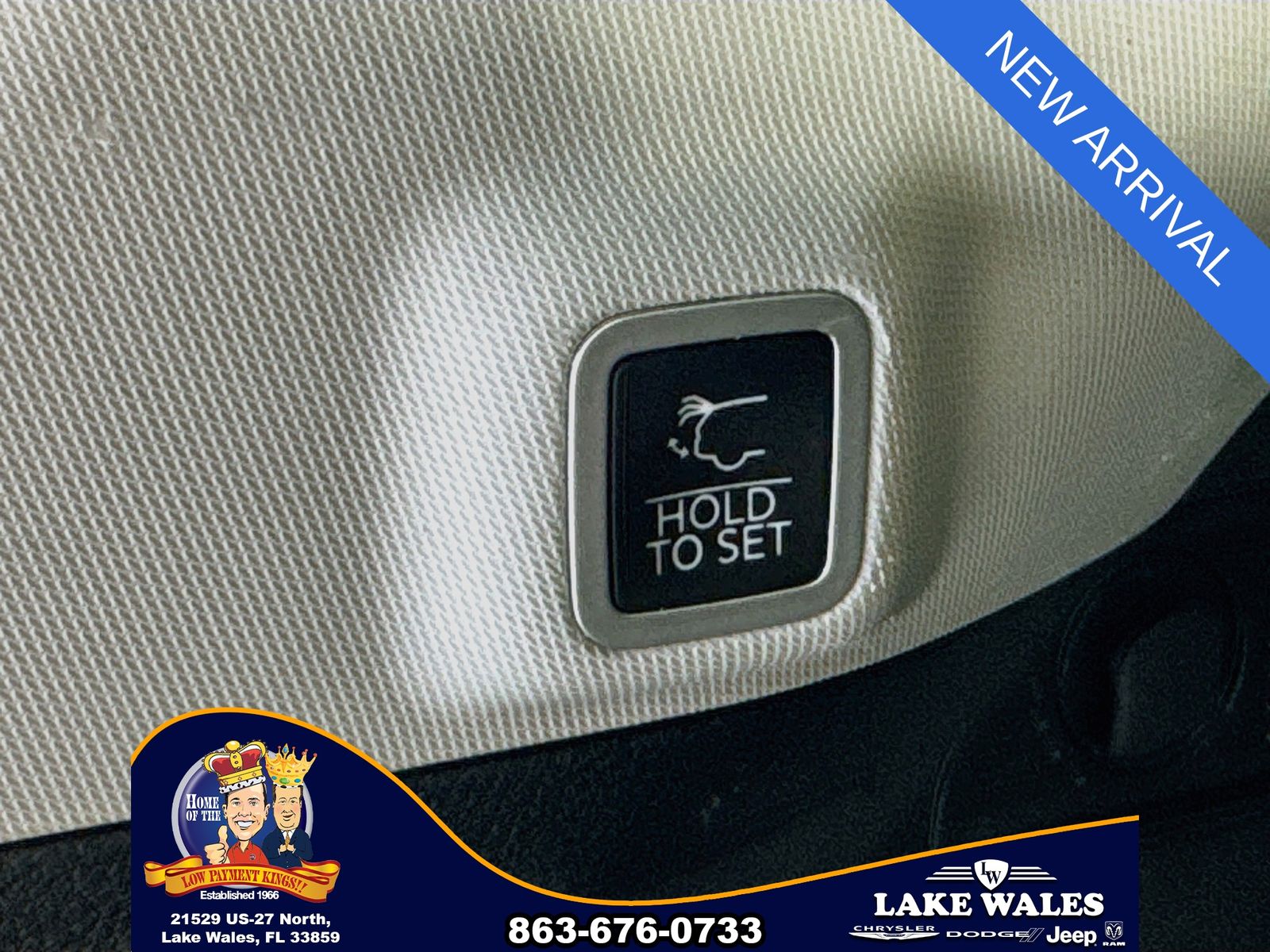 2023 Bright White Clearcoat Jeep Grand Cherokee Limited 4X4 SUV