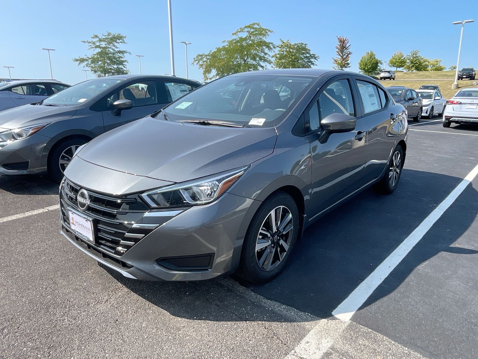 2024 Nissan Versa 1.6 SV 3