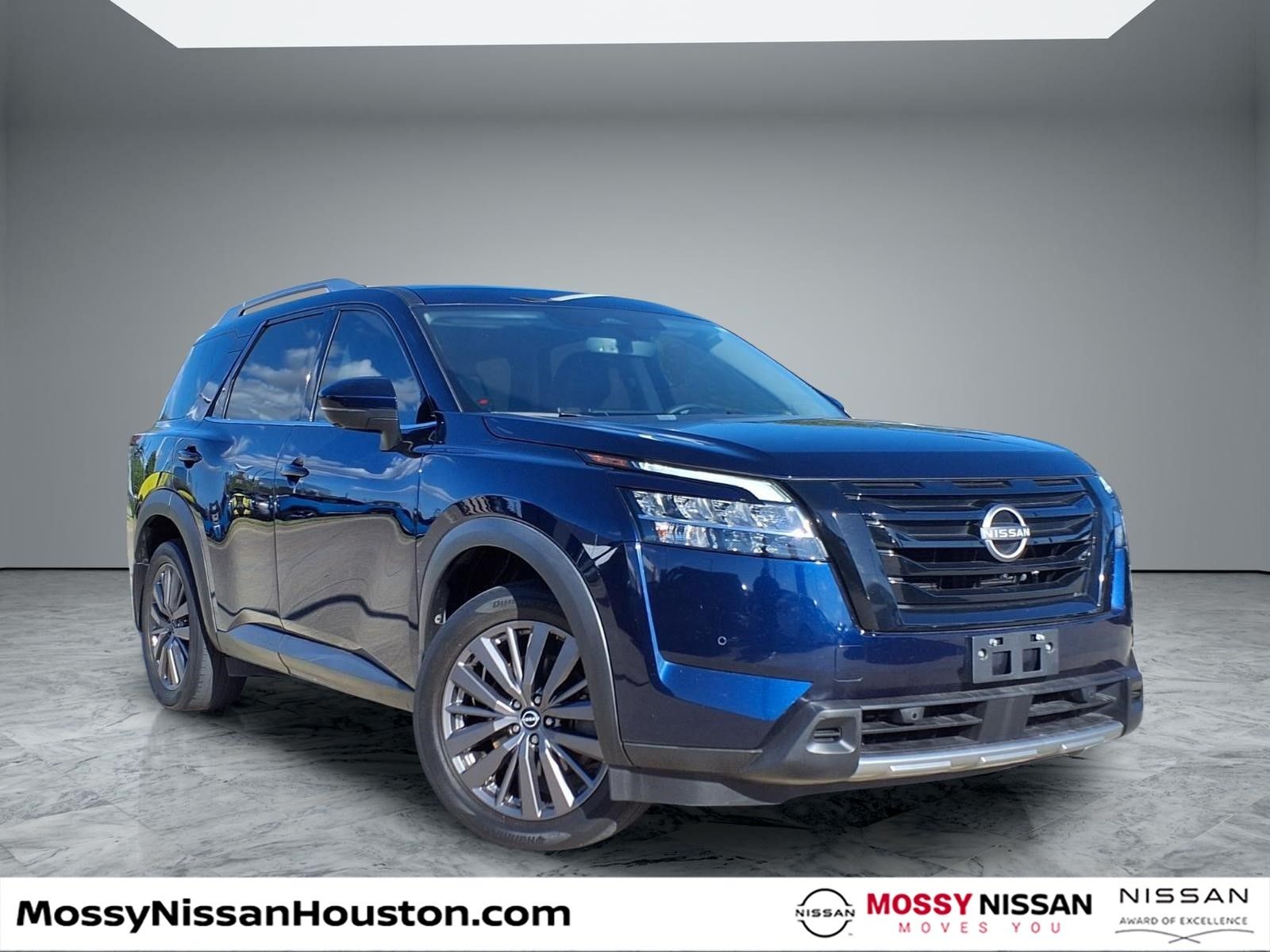 Deep Ocean Blue Pearl 2023 Nissan Pathfinder SL FWD SUV / Crossover Front-Wheel Drive 9-Speed Automatic