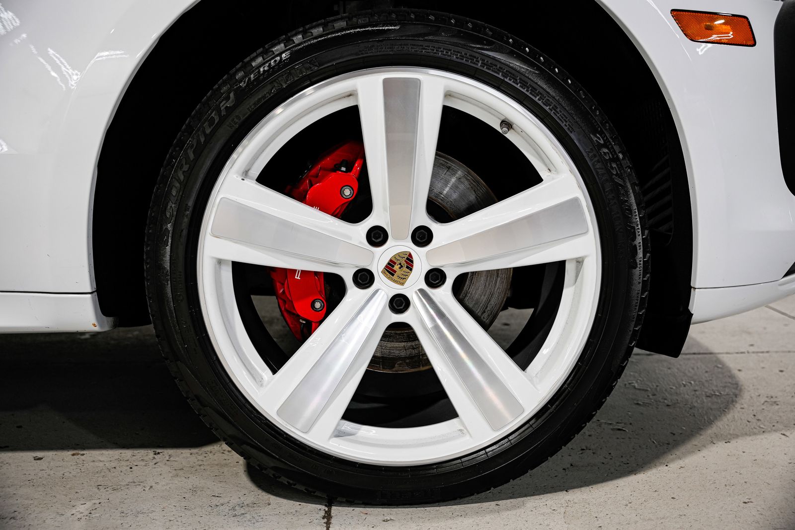 2023 Porsche Macan S — photo 53
