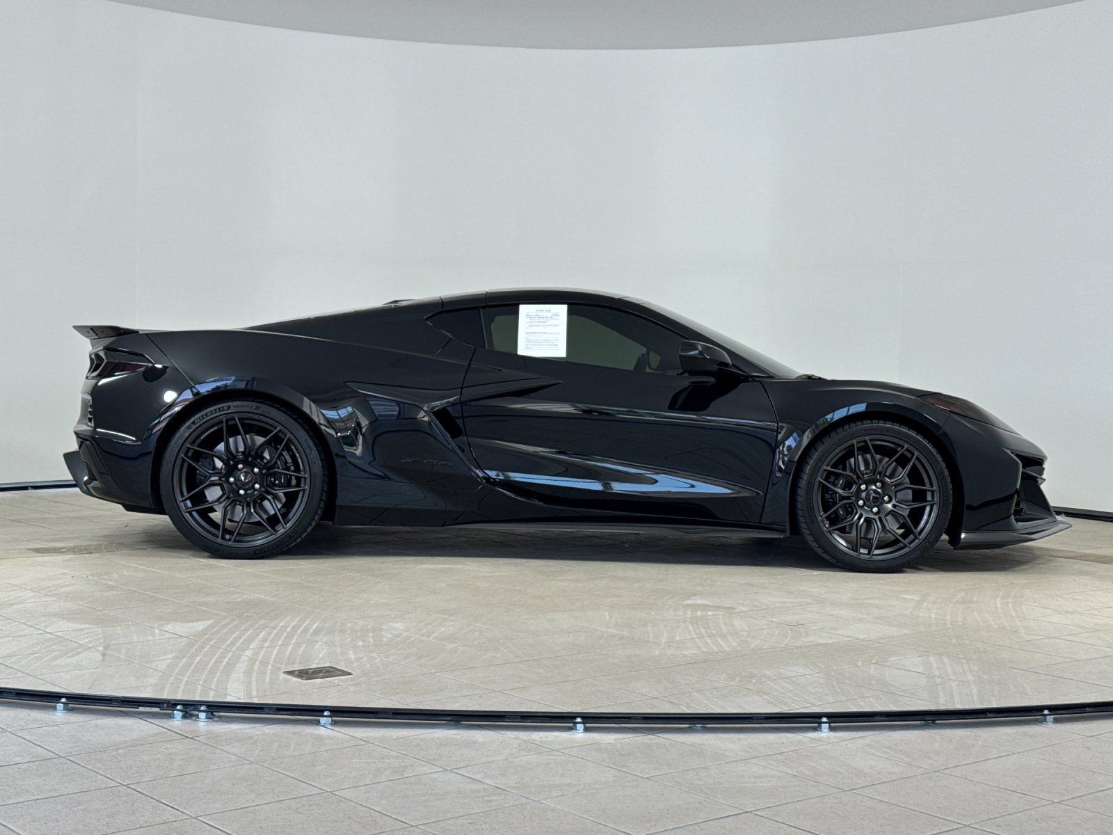 2024 Chevrolet Corvette 3LZ - Photo 9