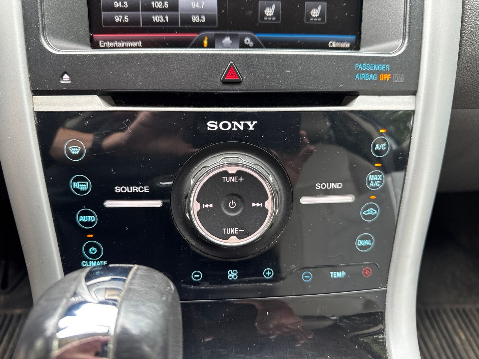 Used 2014 Ingot Silver Ford Limited image 21