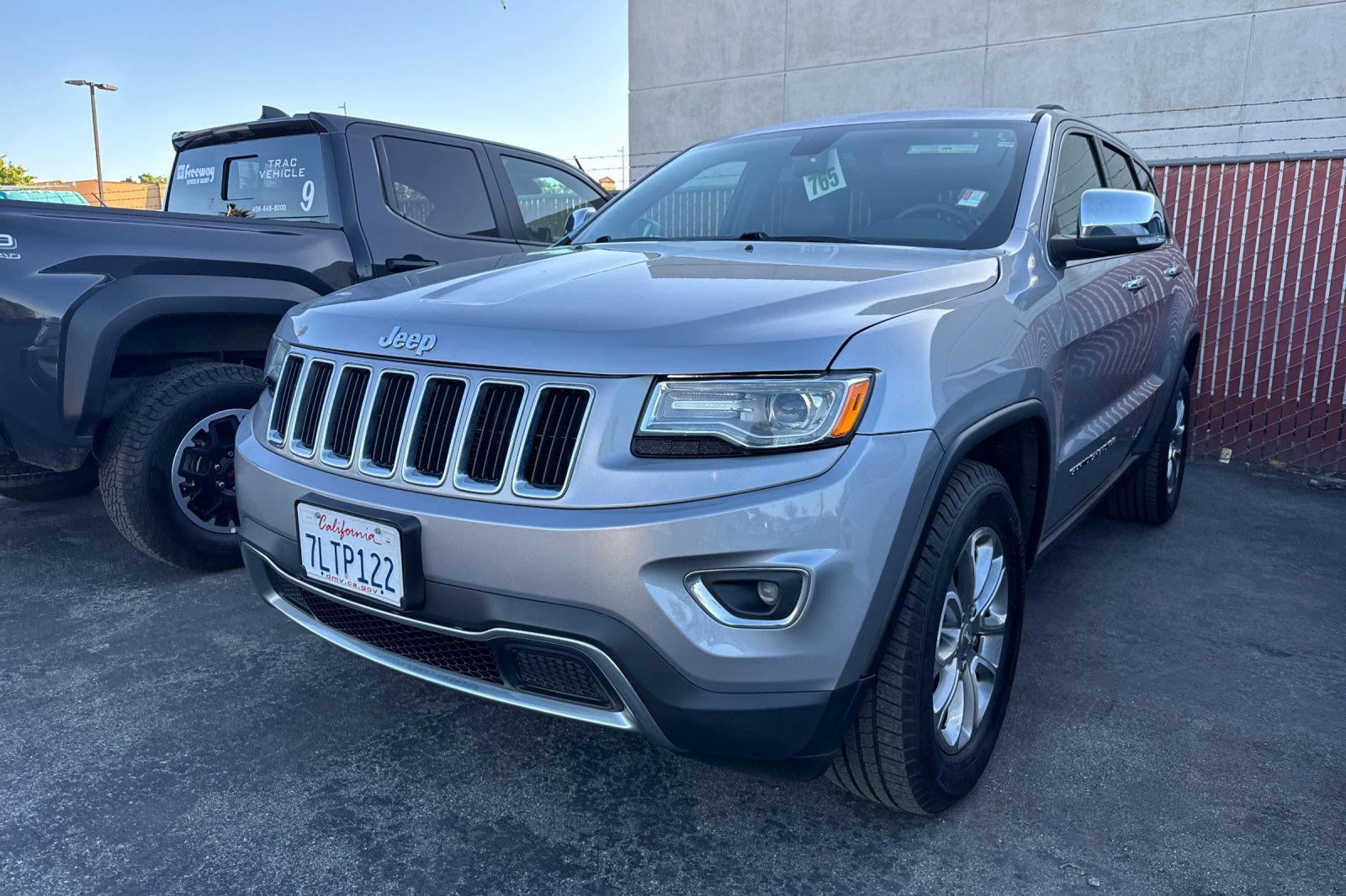 View vehicle photo 7