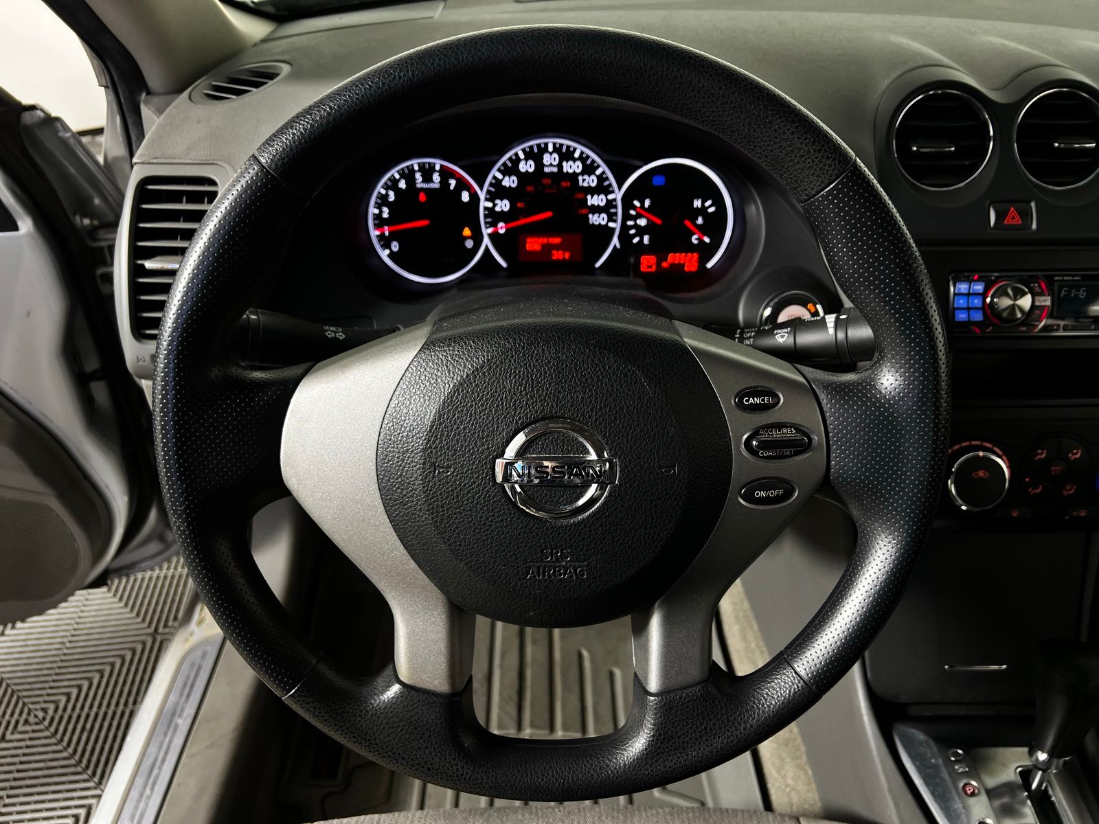 Thumbnail: 2011 Nissan Altima - 11