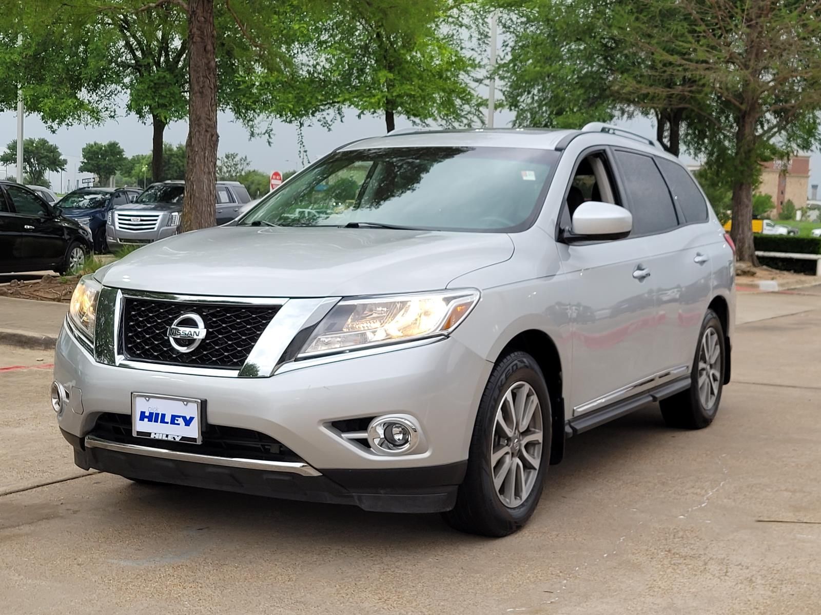 used 2015 Nissan Pathfinder car, priced at $11,500