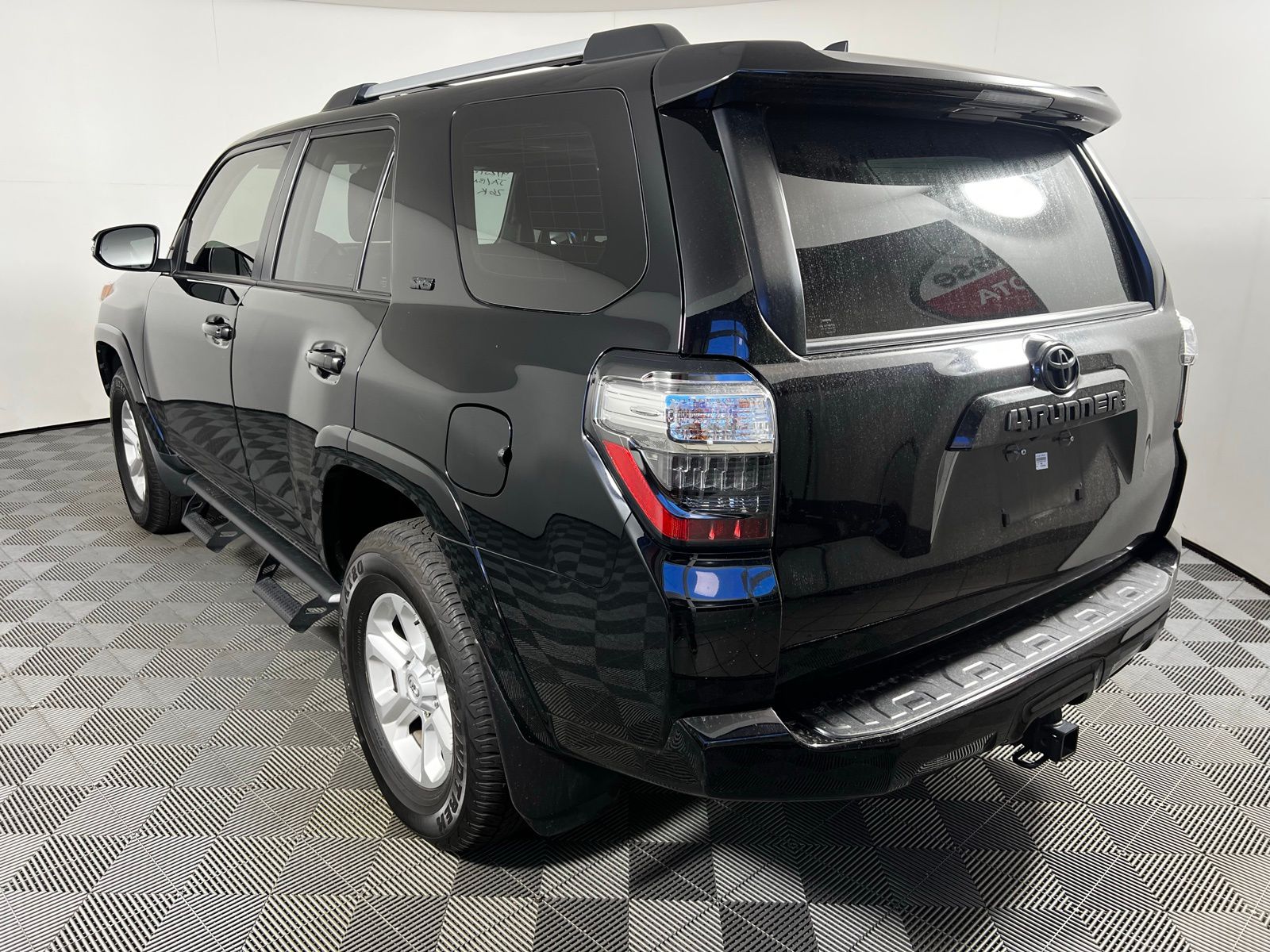 Thumbnail: 2023 Toyota 4Runner - 7