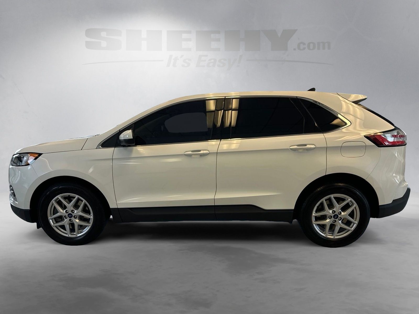 Certified Used 2022 Star White Ford SEL image 17