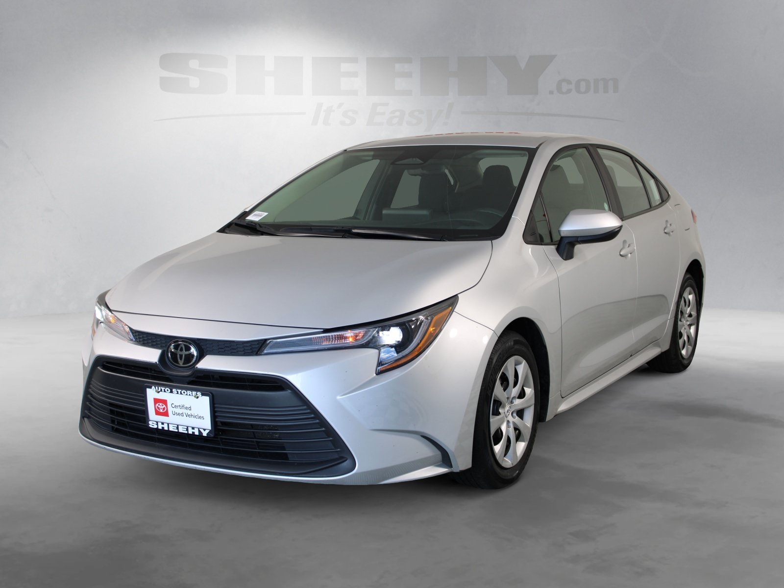 Used 2025 Silver Toyota LE image 16