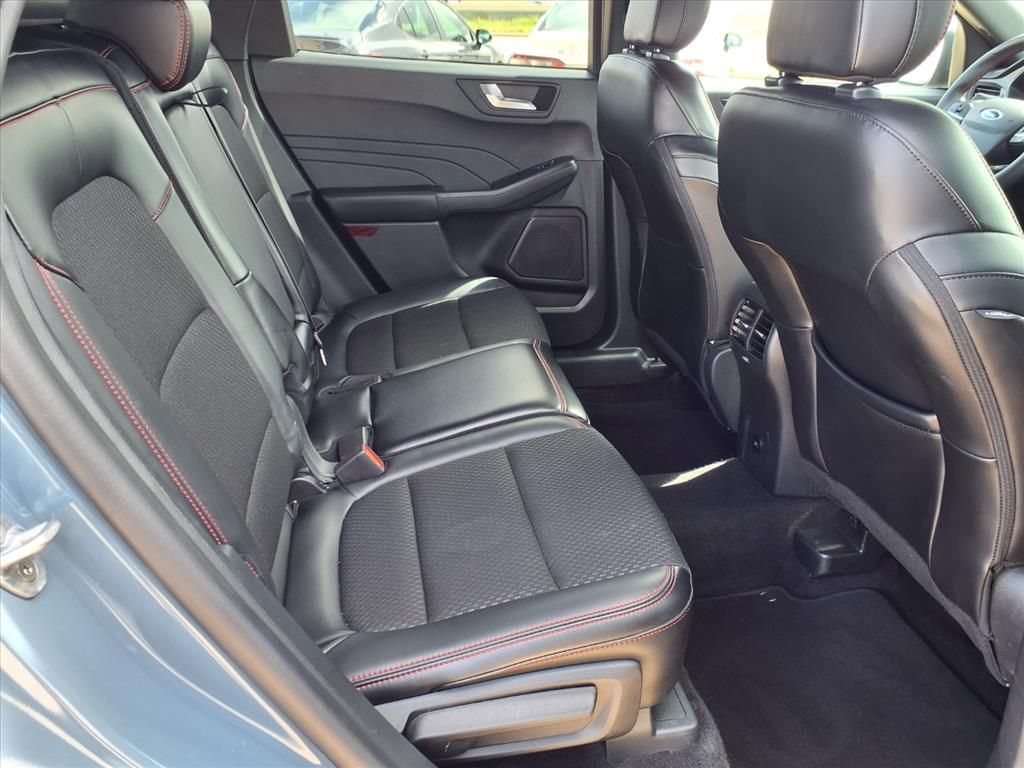 2025 Ford Escape ST-Line - 10