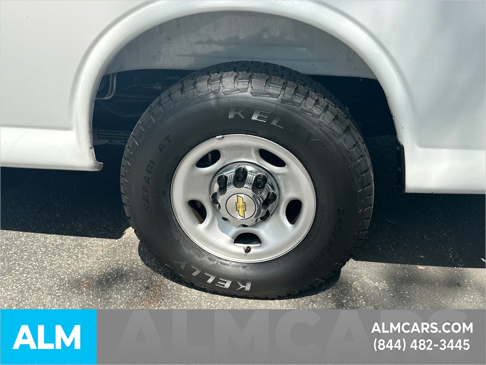 Used 2025 White Chevrolet LT image 21