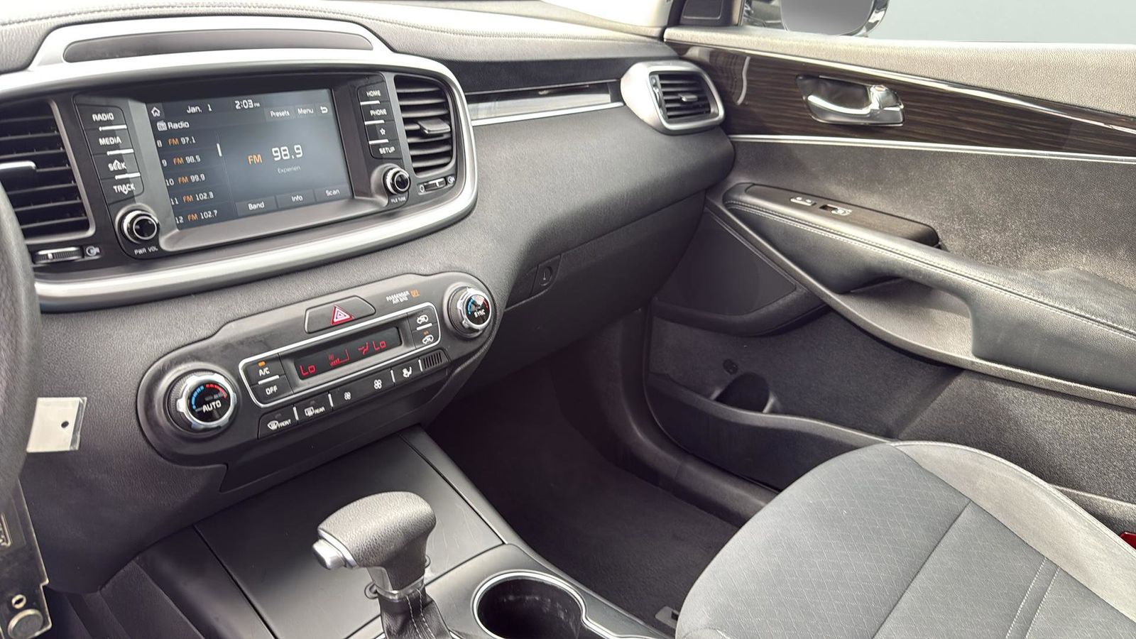 Used Car 2019 Kia Sorento  Lx For Sale Under $15,000 In Austin, Texas