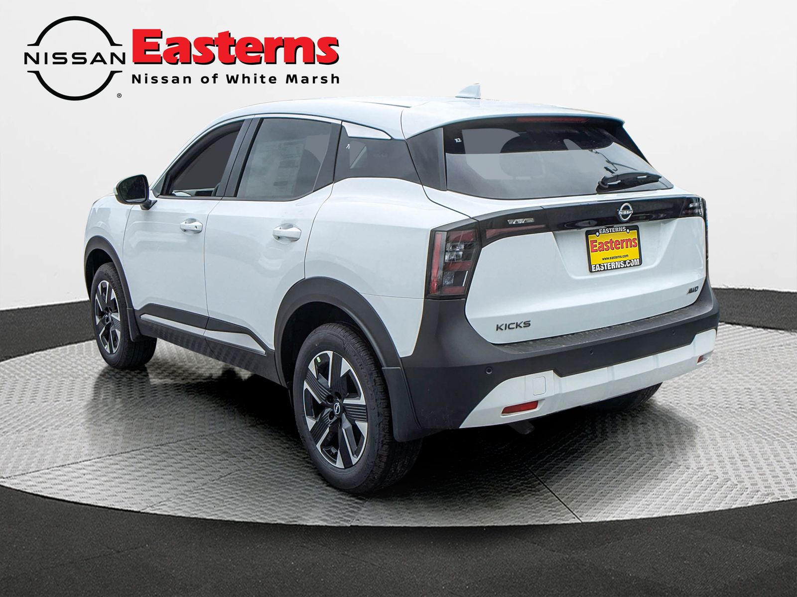 2025 Nissan Kicks SV photo 2