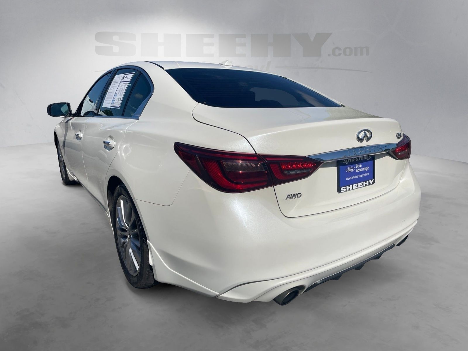 Used 2019 Majestic White INFINITI 3.0t LUXE image 14