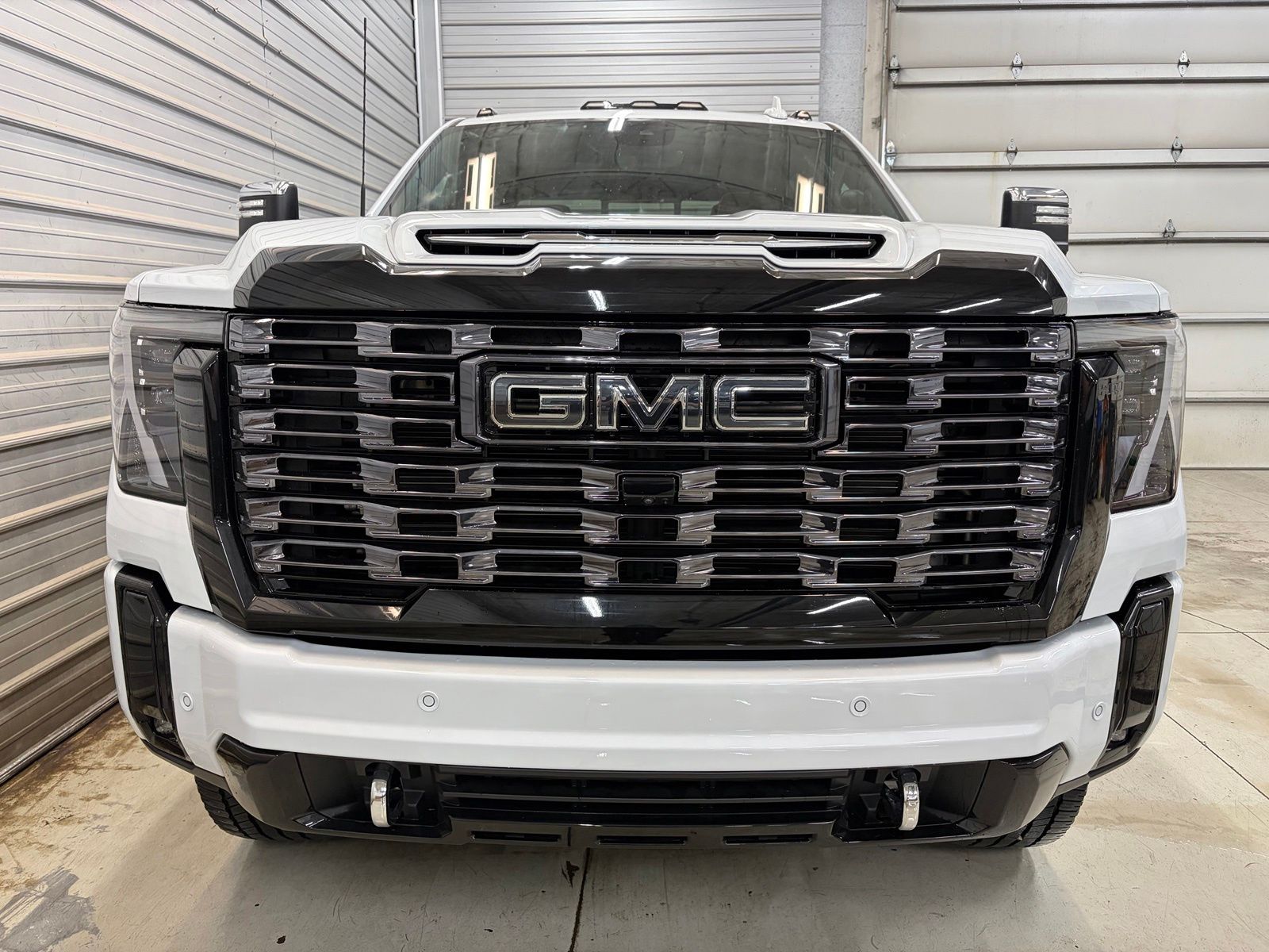 Photo 2 of 2026 GMC Sierra 3500HD Denali Ultimate