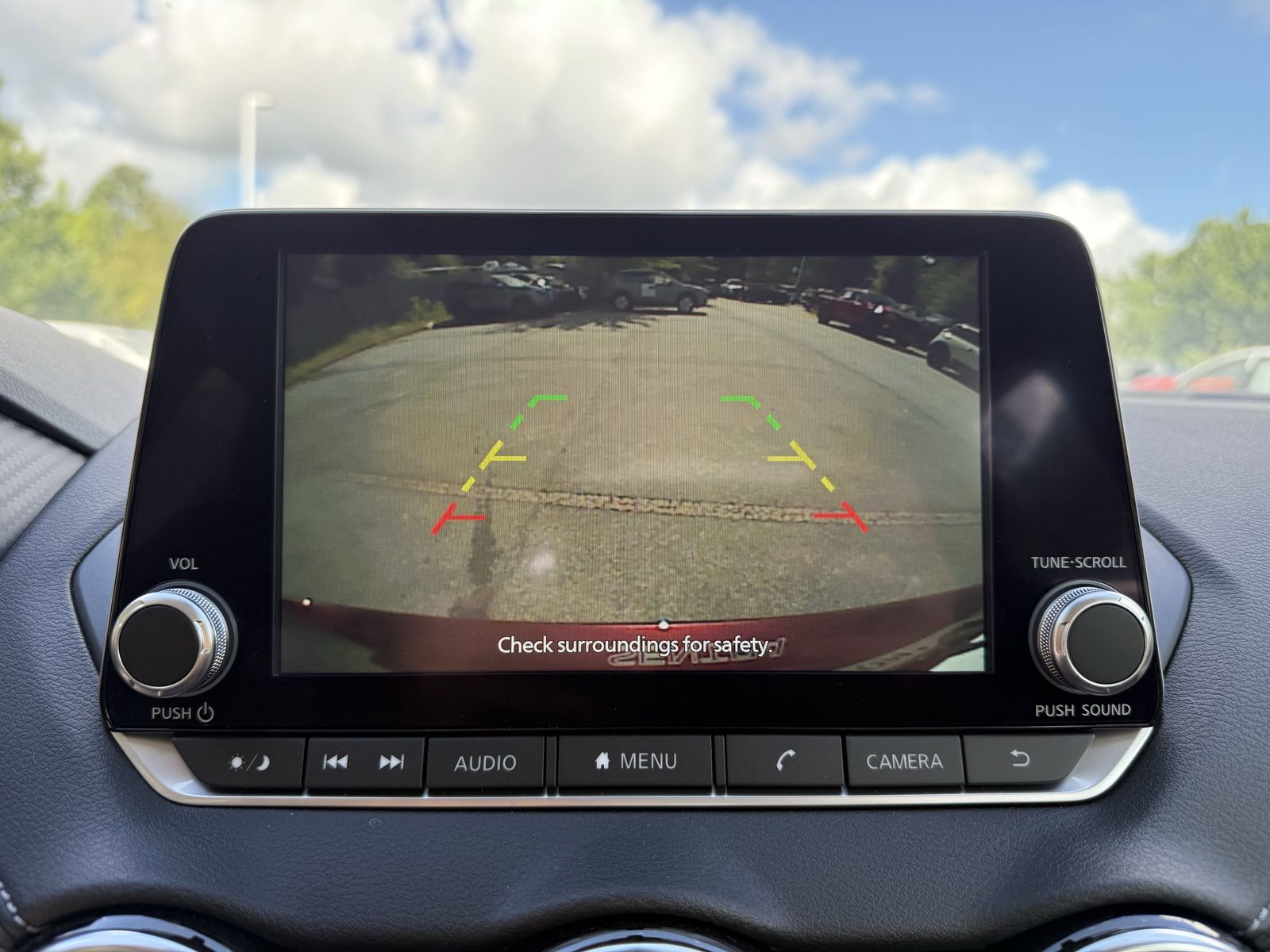 2025 Nissan Sentra SV photo 4