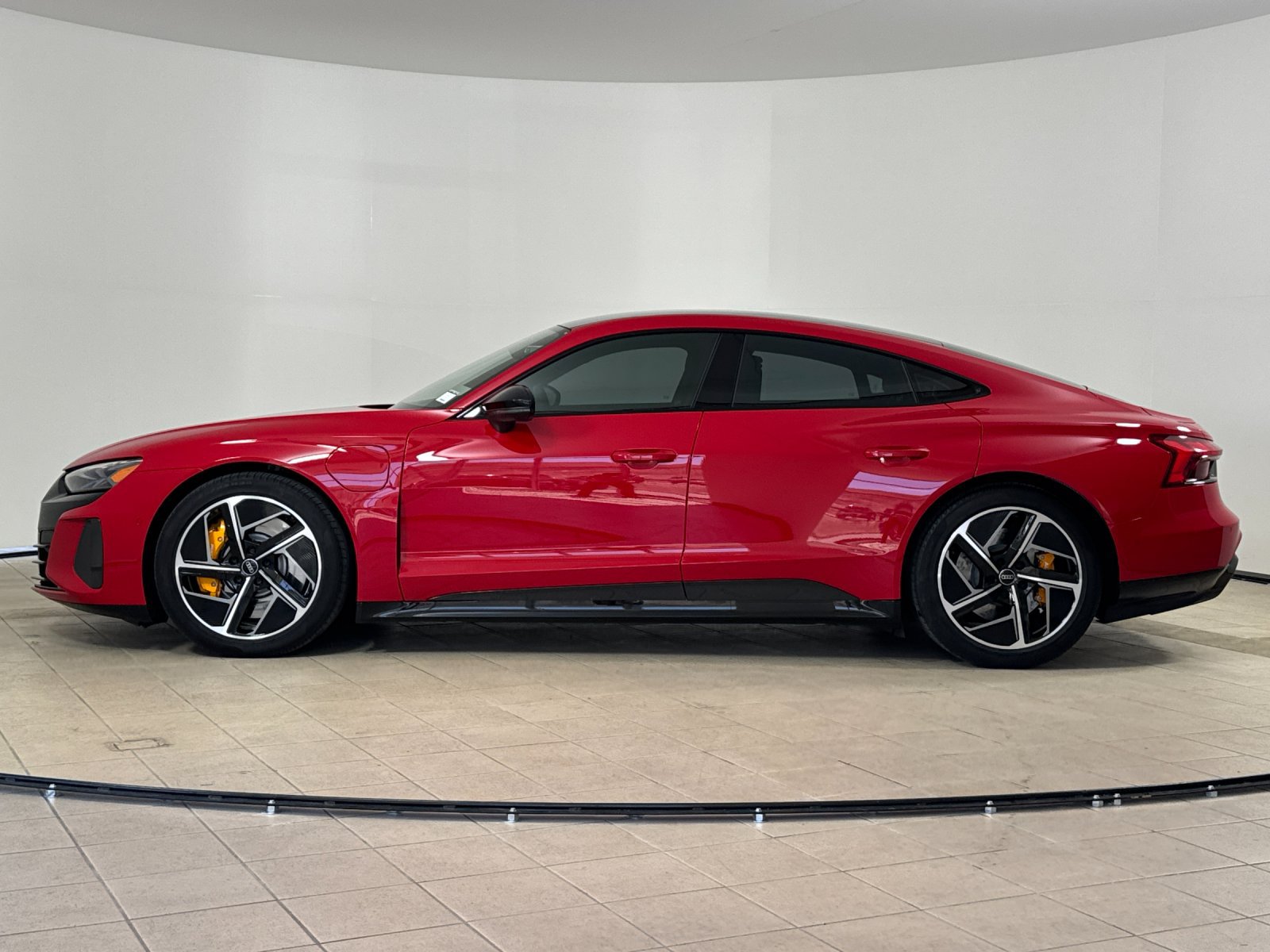 2023 Audi RS e-tron GT Base — foto completa 3 de 28