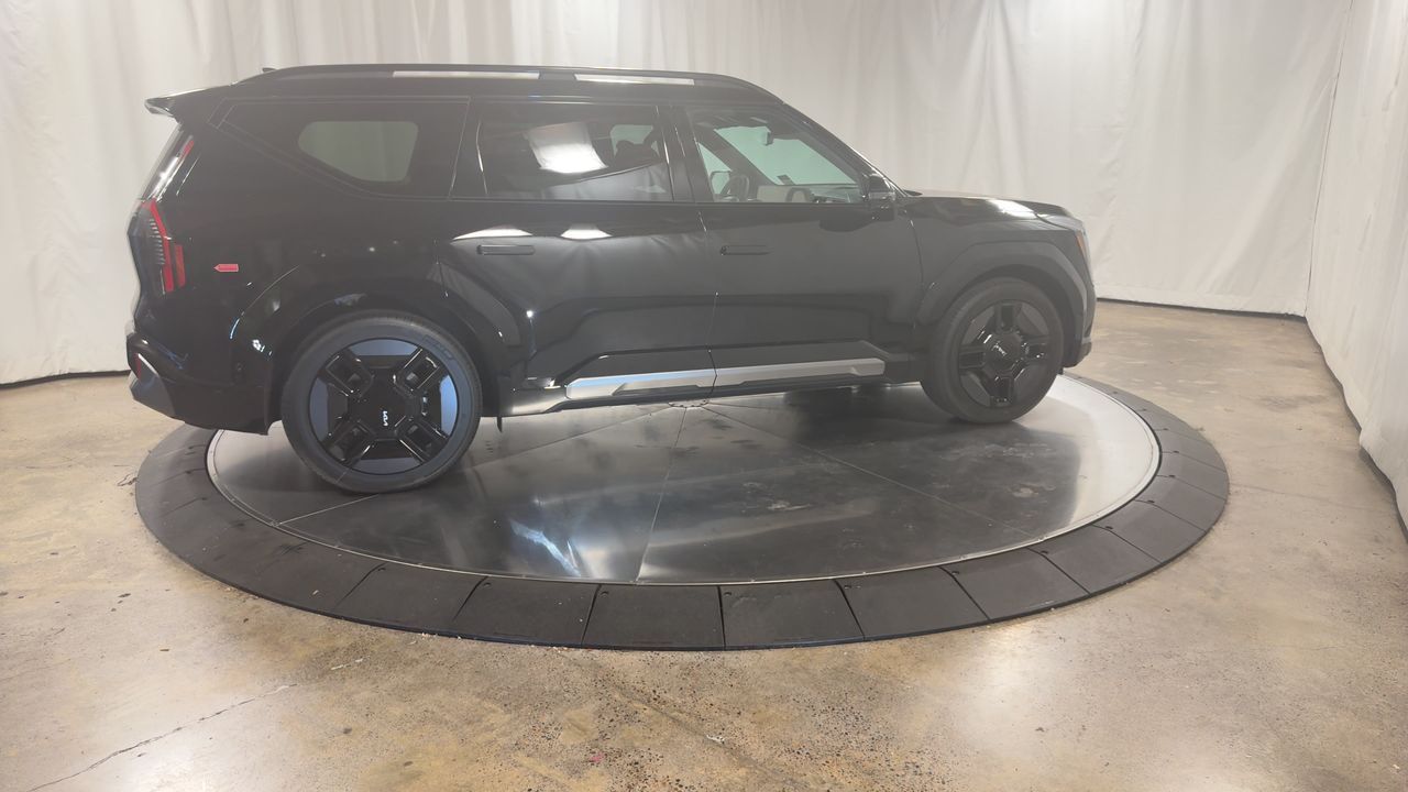 2026 Kia EV9 GT-Line AWD photo 2