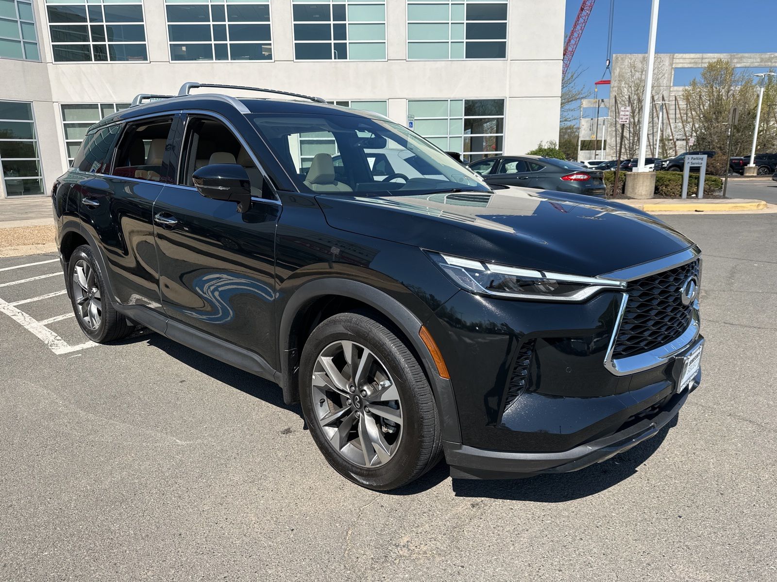 Mineral Black 2025 INFINITI QX60 Luxe AWD SUV / Crossover All-Wheel Drive 9-Speed Automatic