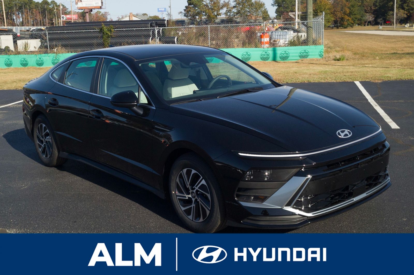 2026 Hyundai Sonata Hybrid Blue photo 3