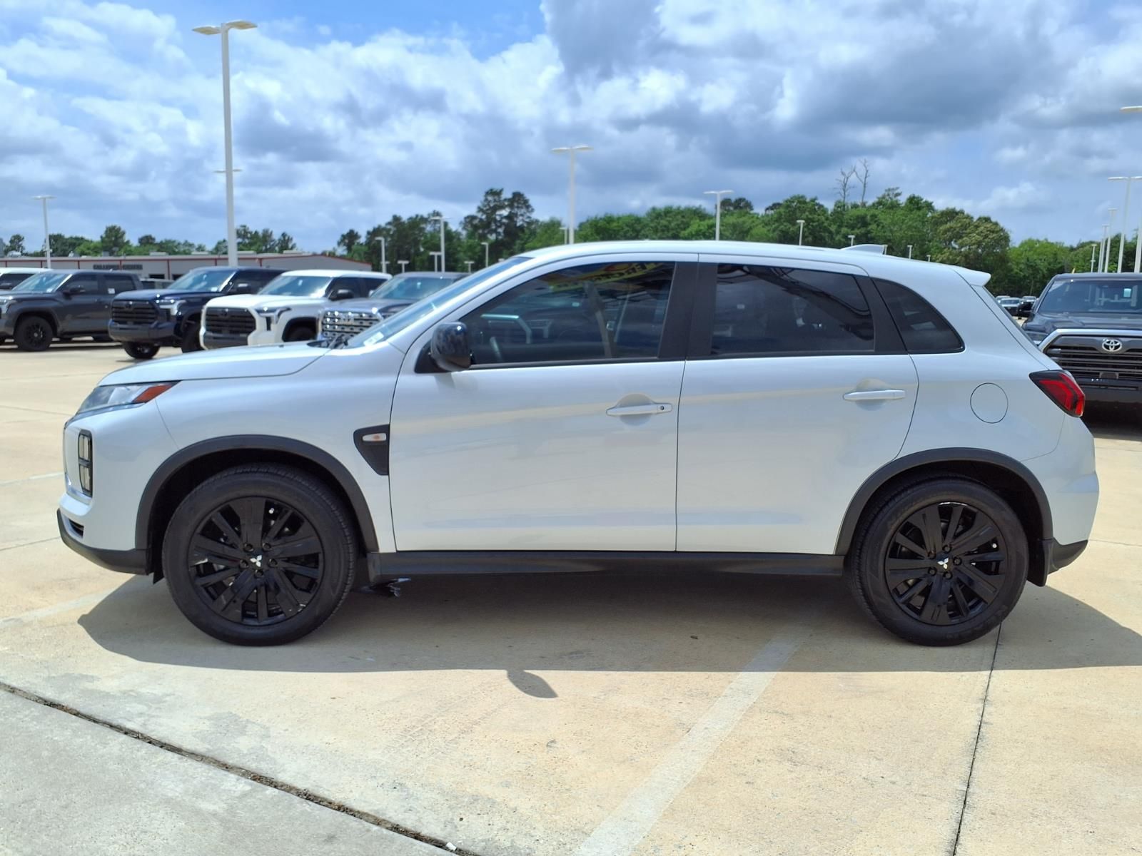 2023 Mitsubishi Outlander Sport 2.0 LE White at Durrett Motor Company
