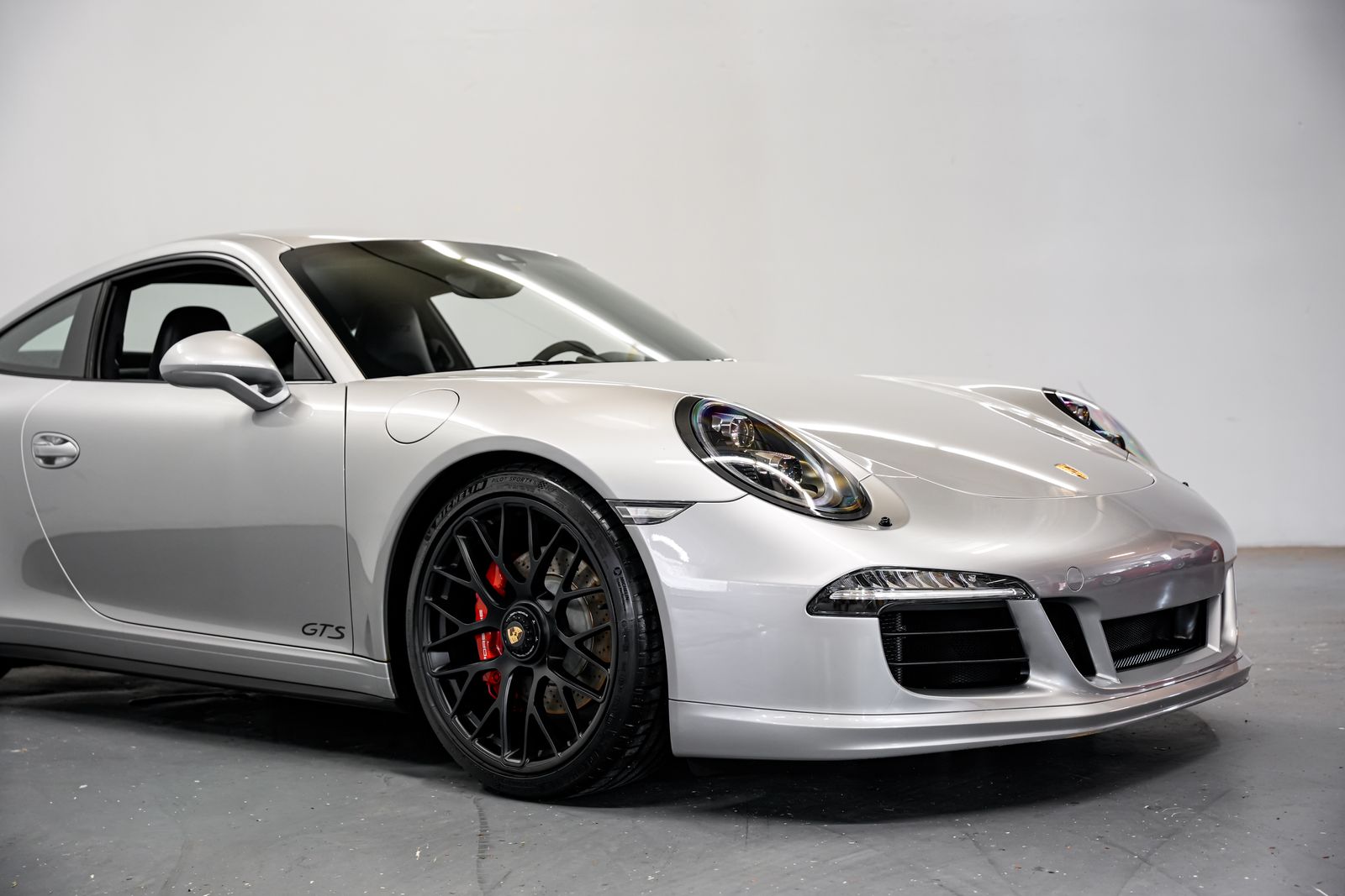 2015 Porsche 911 Carrera GTS — photo 41