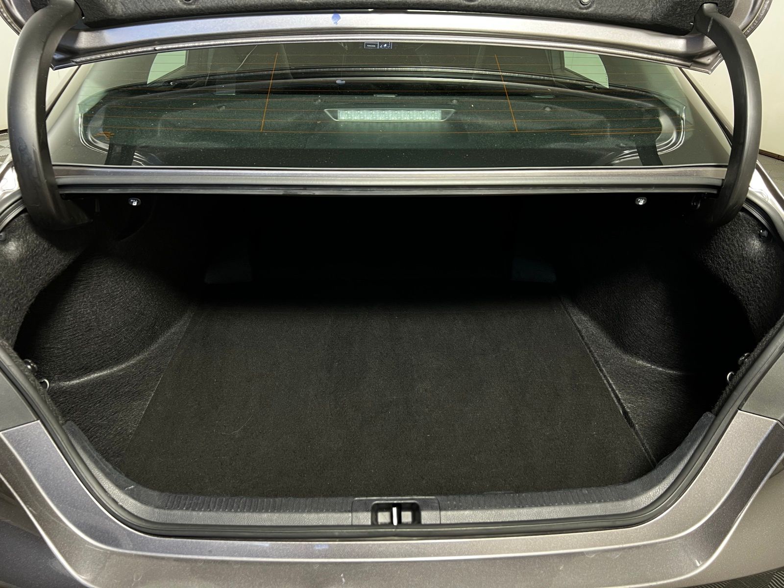 2024 Toyota Camry SE 24