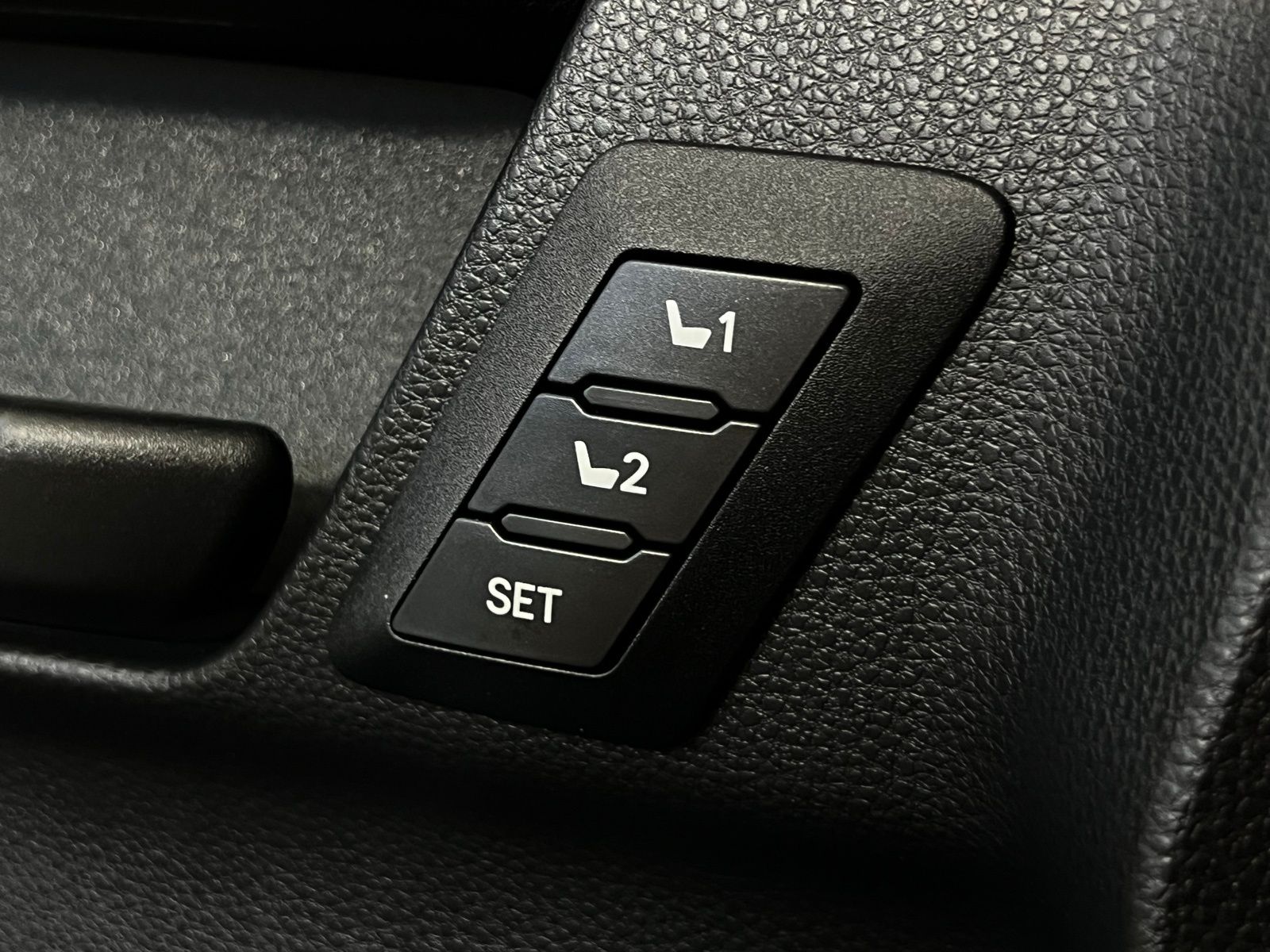 Thumbnail: 2026 Toyota 4Runner - 15