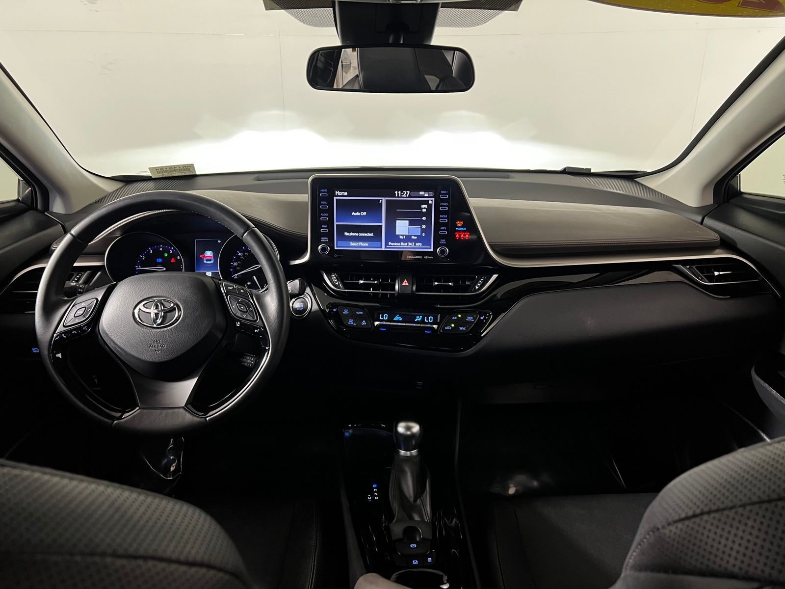 Thumbnail: 2022 Toyota C-HR - 25
