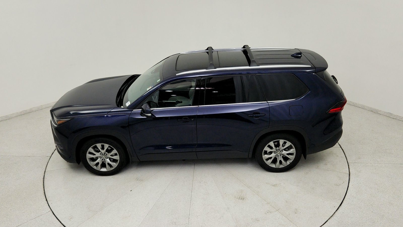 Used 2025  Toyota Limited image 17