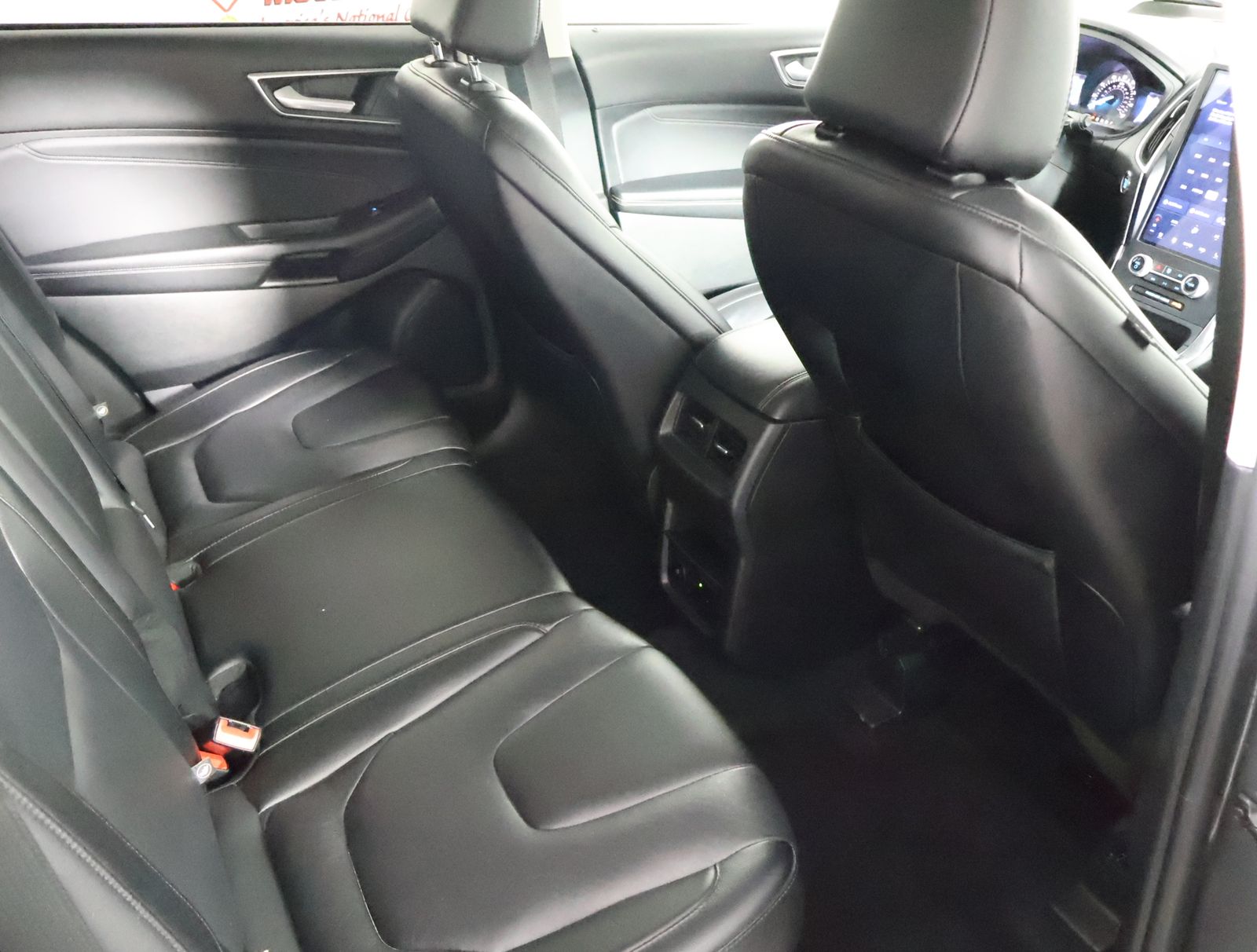 2022 Ford Edge Titanium photo