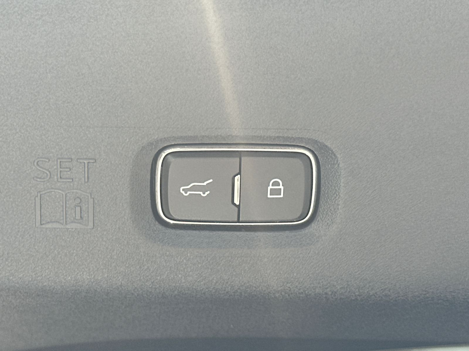 New 2026 Glacier Gray Metallic Tri-Coat Ford Platinum® image 21