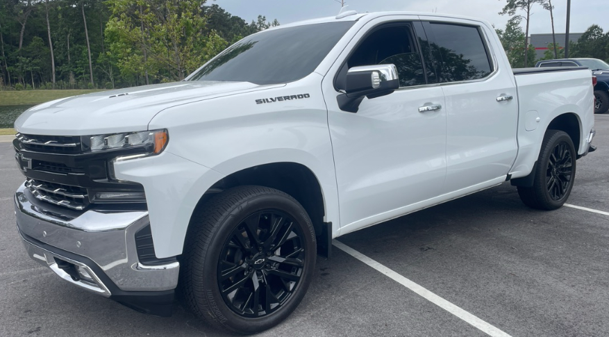 View vehicle photo 3