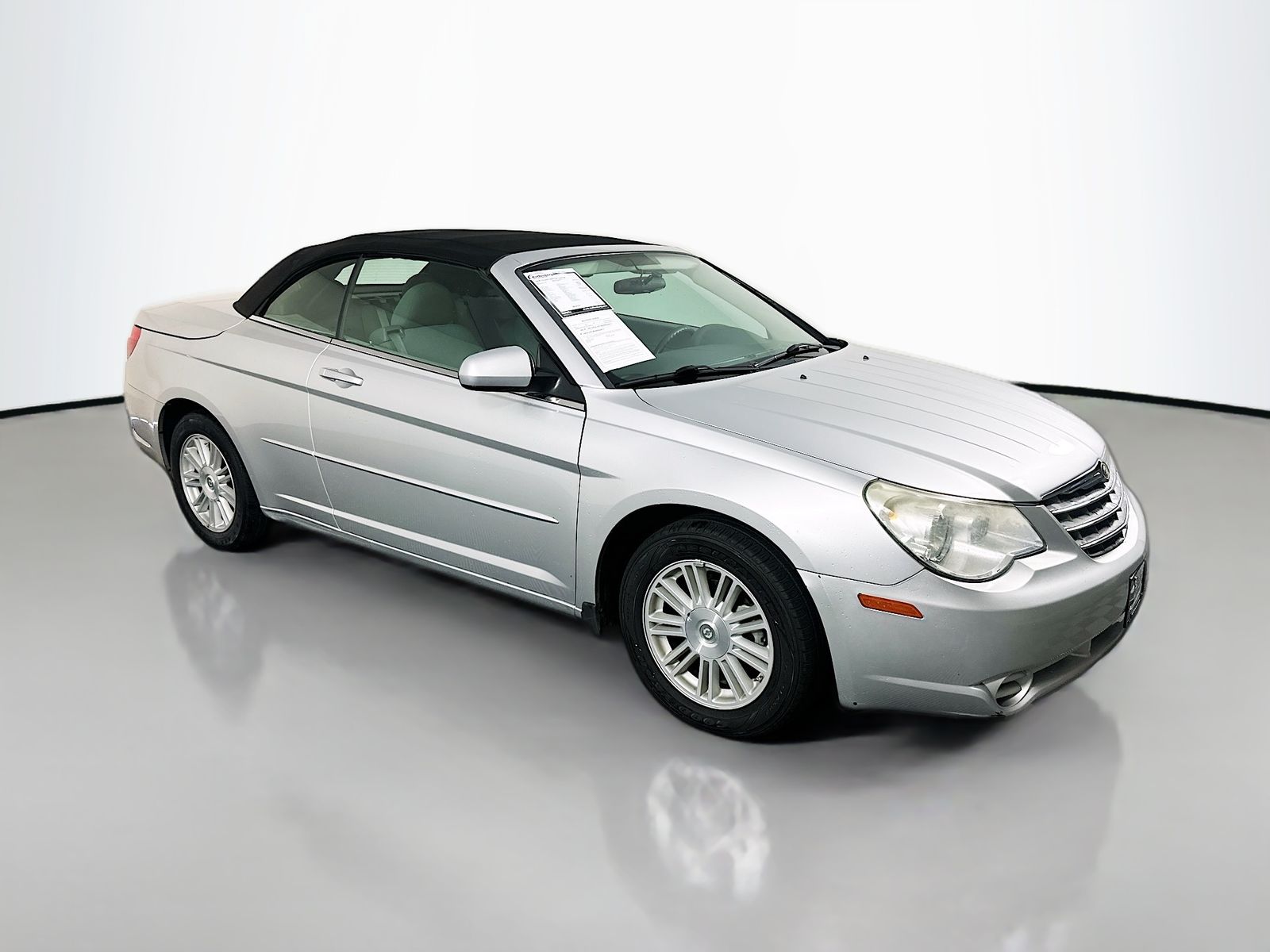Bright Silver Metallic 2008 Chrysler Sebring Convertible Front-Wheel Drive 4-Speed Automatic