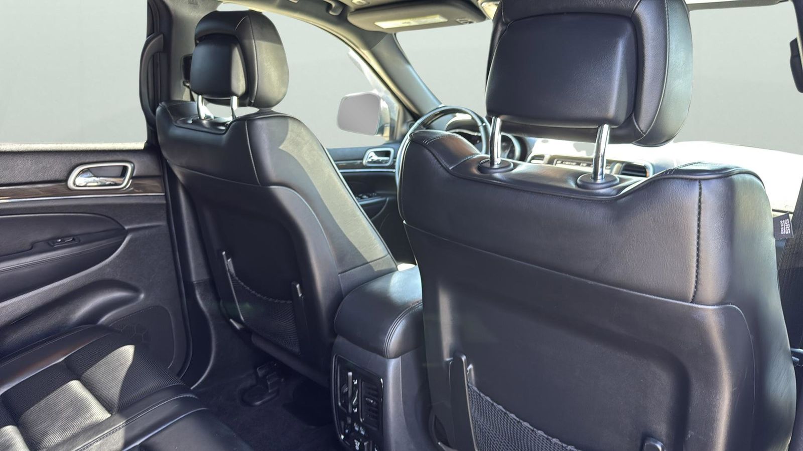 Used Car 2018 Jeep Grand Cherokee  Overland For Sale Under $25,000 In Austin, Texas